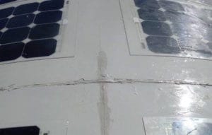 Bivacchio Biwak Gervasutti Yacht Solbian Solar Solarpaneel Photovoltaik begehbar leicht rutschfrei rutschfest antirutsch aufgeklebt aufkleben SunPower Solbian Segeln Schatten Laderegler
