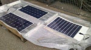 Testbecken für flexible Solarmodule nach einer Woche