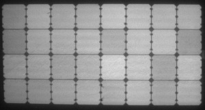 Elektrolumineszenz-Aufnahme des fabriksneuen flexiblen Solarmoduls von Solbian - SolbianFlex SP100