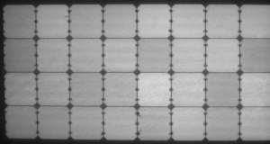 Elektrolumineszenz-Aufnahme des leicht belasteten flexiblen Solarmoduls von Solbian - SolbianFlex SP100