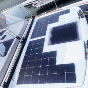 Dufour 390 Segelyacht Solaranlage begehbar Solbian