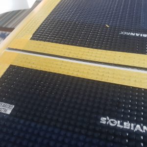 Hanse 470e Solbian Solar Solaranlage begehbar Deck Leinenabdeckung schwarz
