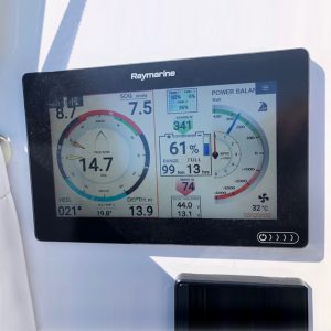 Pogo 30 sailing yacht solar Torqeedo Raymarine electric drive Solbian solar photovoltaic panels