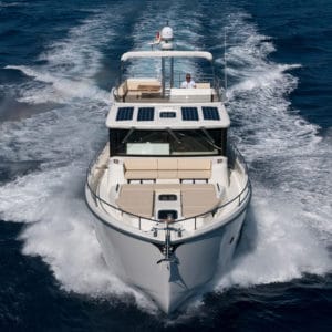Cranchi T43 EcoTrawler Trawler Solbian Solar Solaranlage begehbar maßgefertigt Motoryacht Motorboot Deck