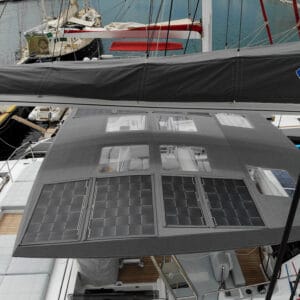 Solbian Solar Fountaine Pajot 67 Alegria KIMATA Solaranlage Photovoltaik autark Katamaran Segelyacht Yacht Charter Luxus Segelkatamaran
