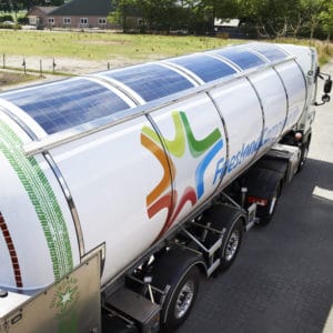 Milchtransporter Friesland Campina Solar Photovoltaik Solarmodule Solarpaneele LKW Nutzfahrzeug E-RMO Solbian Solar